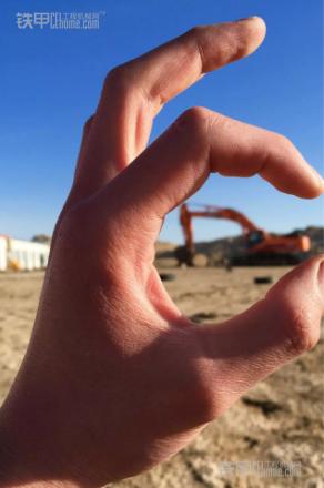 开挖掘机就是这么简单,开挖掘机原来这么简单