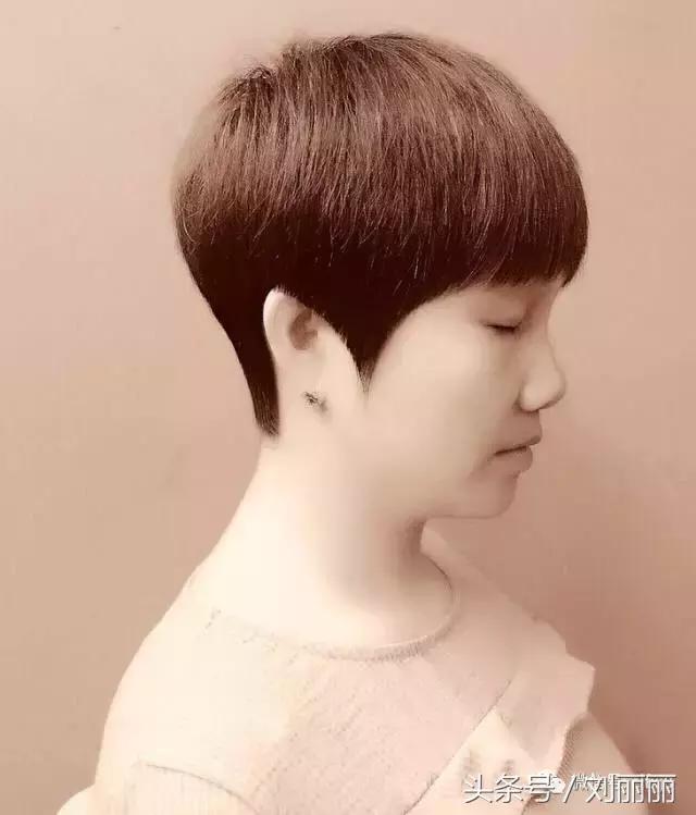 今年流行的发型中发,今年流行新式发型