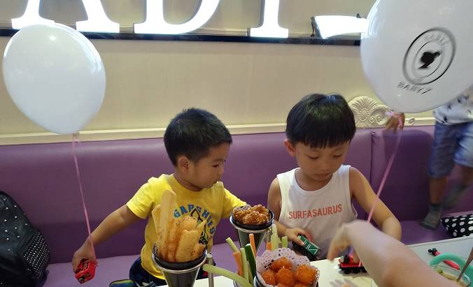 陪伴就是最长情的告白,周末,带儿子到佛山“小台湾”度个假