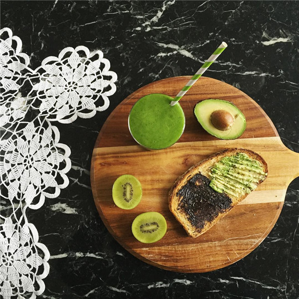 教你制作牛油果吐司,朋友圈晒早餐