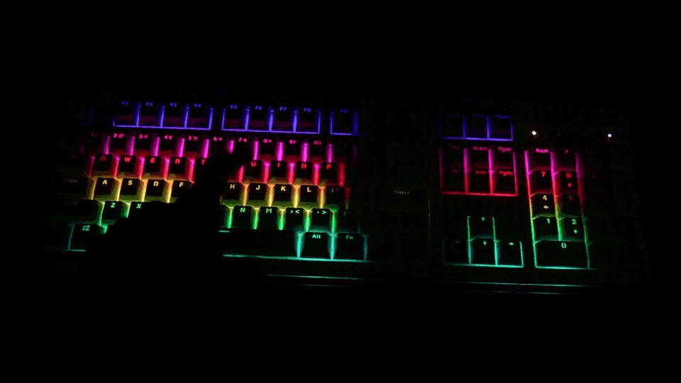 这款键盘有点厉害：可调键程、可在右上方组装乐高模型，最重要的是它有10种灯效