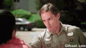 GIF，当你走在高山流水，要小心画地为牢！哈哈！走村庄里要小心！