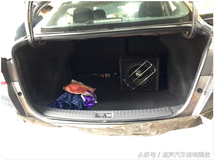 日产蓝鸟更换音响教程,尼桑蓝鸟低音喇叭改家用