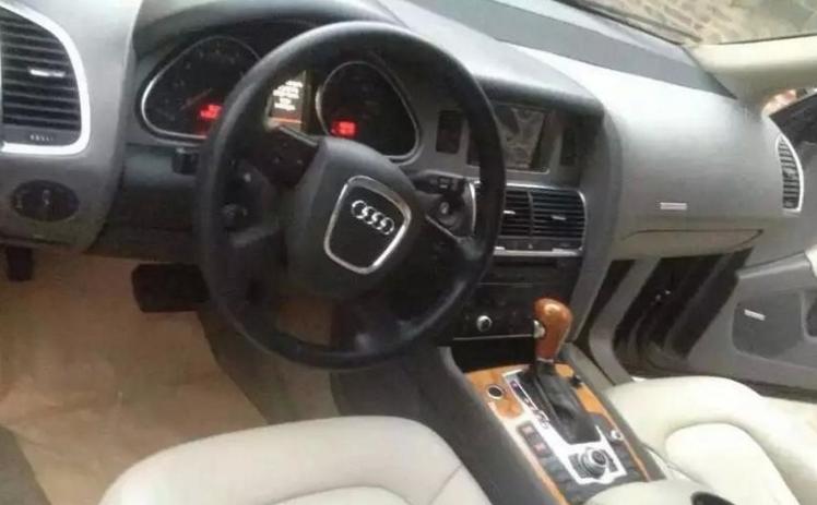 奥迪q7十八万公里能买吗,花28万买个家用车