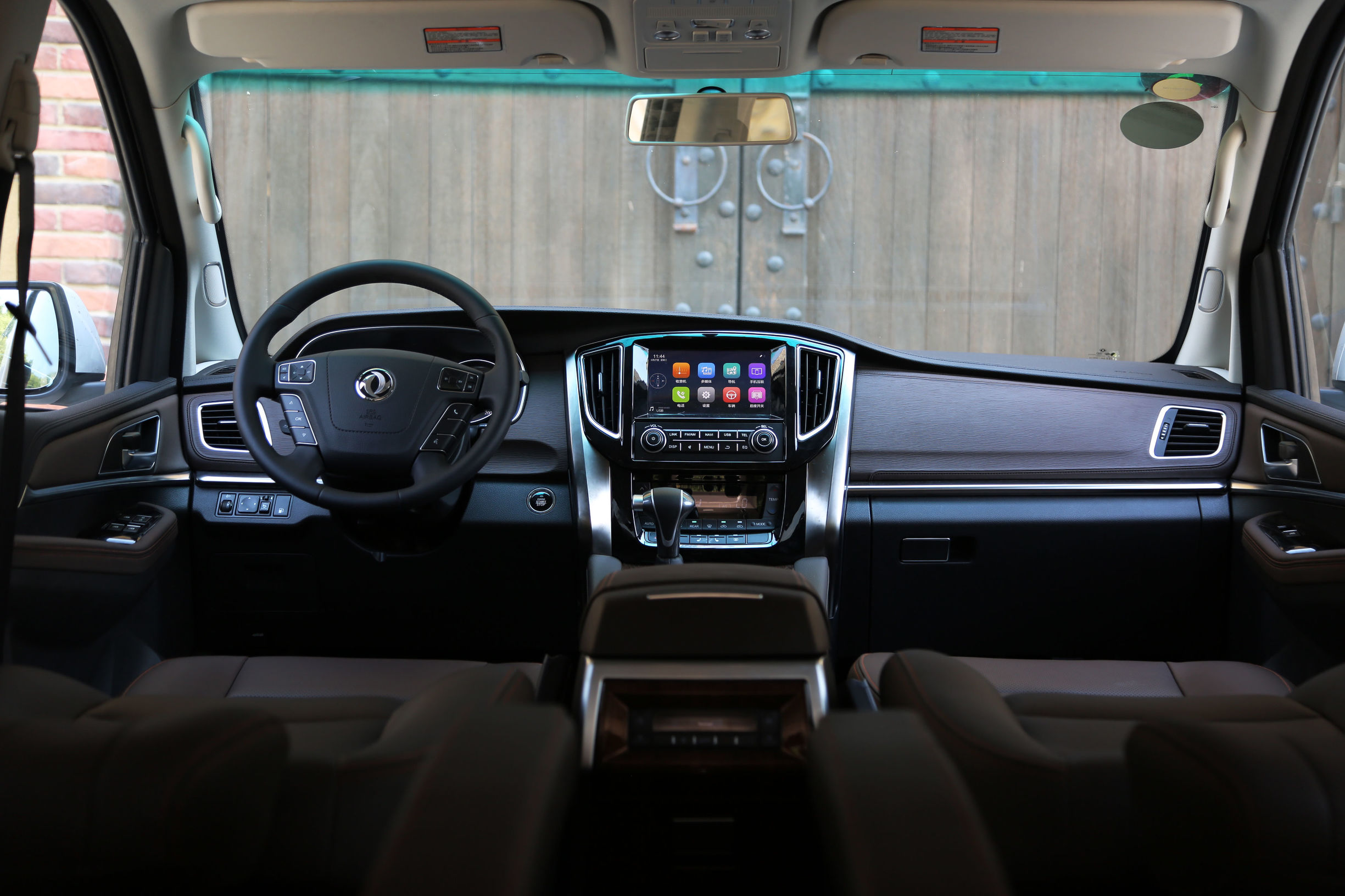 有哪种车后排可以放平睡觉,这款车的后排到底有多舒适