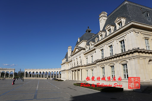 不用去法国，不用忍受10多个小时的飞行，只要来昌平，这里有完美的山寨版拉斐特城堡庄园