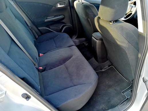 本田思域两厢的优缺点,2011款本田思域和09款思域一样吗