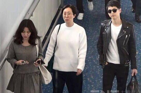 宋仲基宋慧乔同游巴厘岛度假,宋仲基宋慧乔甜蜜抵达巴黎时装周