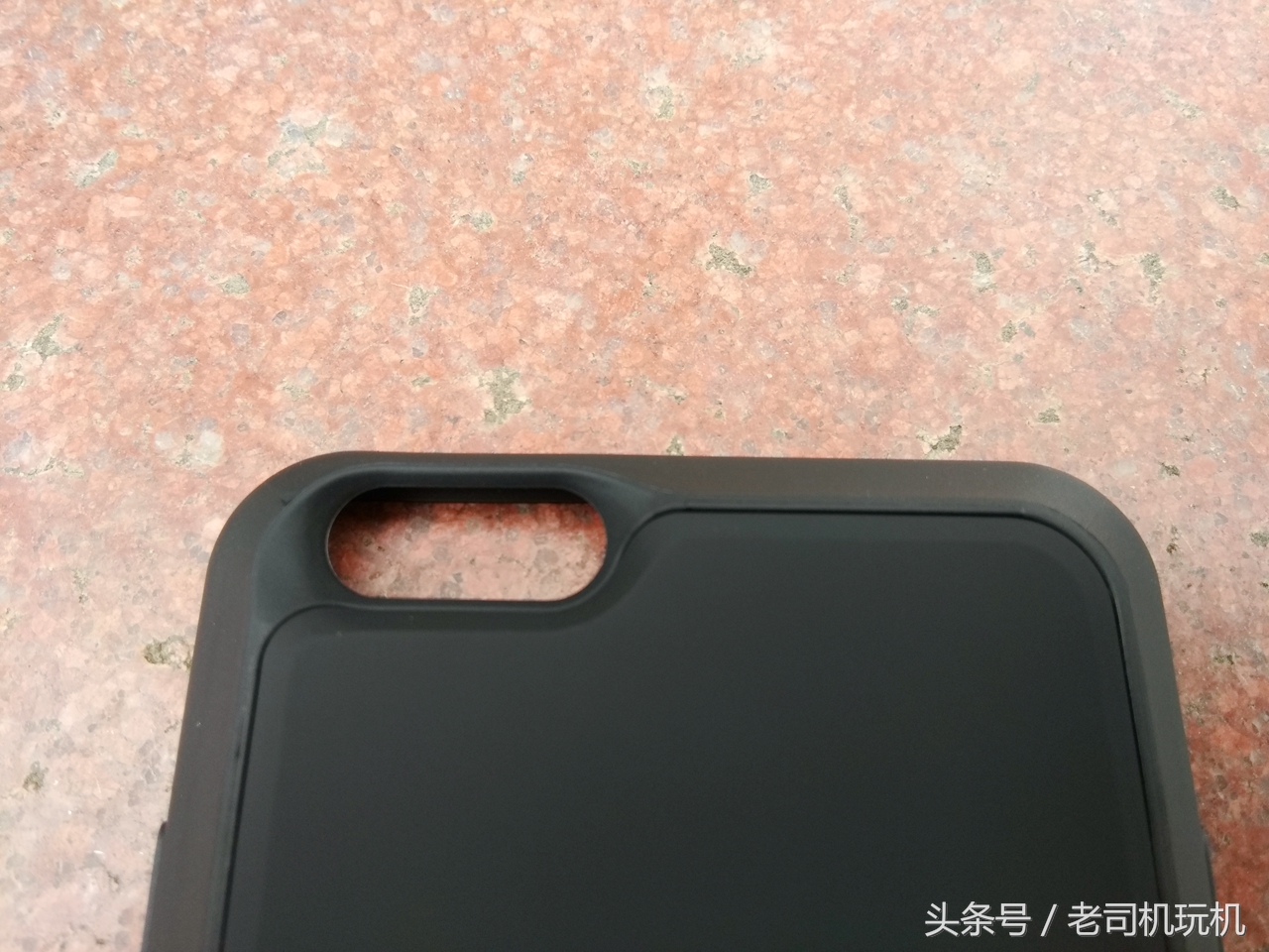 图拉斯充电宝对比苹果外接电池,苹果图拉斯磁吸充电宝真实测评