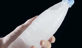 来一拳，让水1秒结成冰！