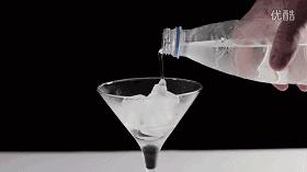 来一拳，让水1秒结成冰！