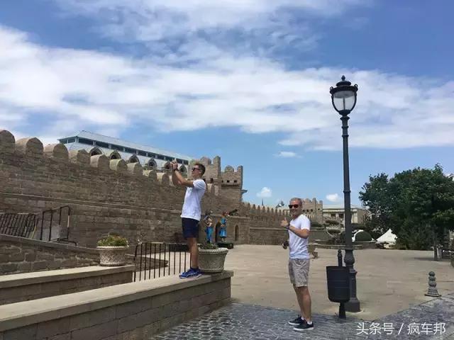 巴库,让我为之疯狂,歇斯底里