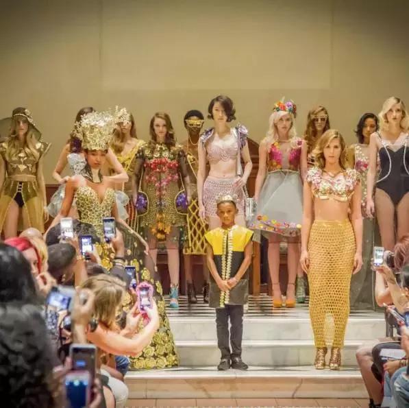 开挂的一家人动漫,开挂的一家人漫画