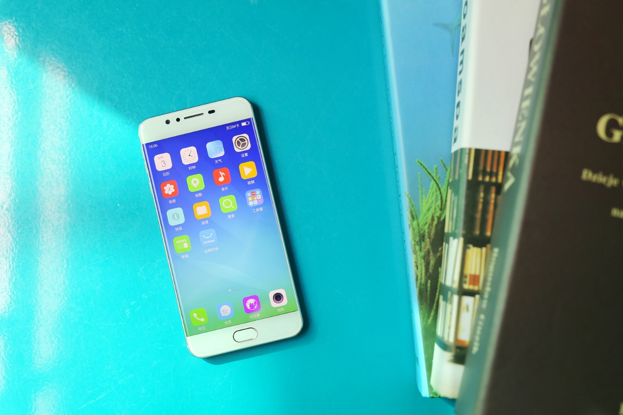 像三星s8的手机,三星s8更换屏幕无边框