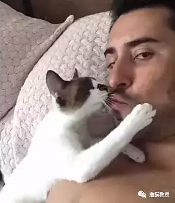 这样的叫床方式，有点一言难尽！