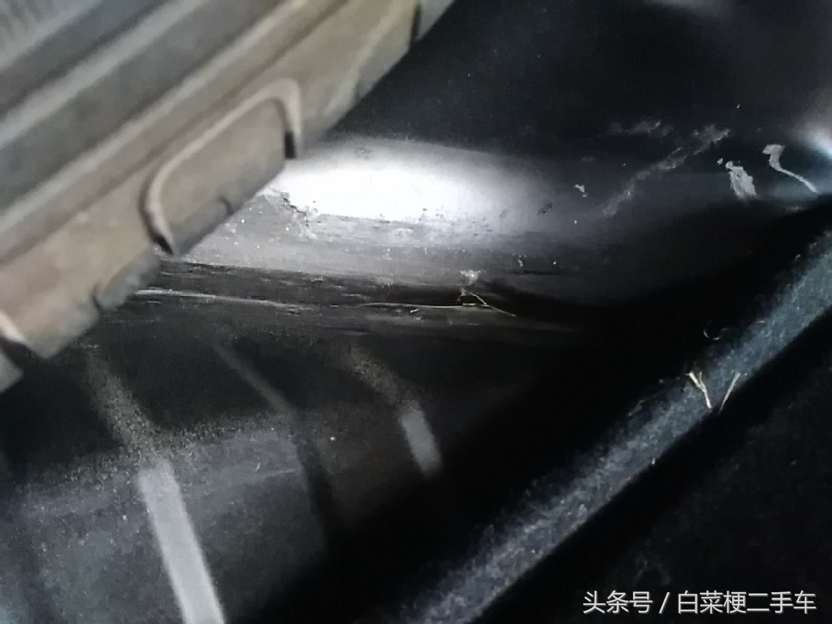 2017款天籁事故二手车多少钱,一万多块钱的天籁事故车