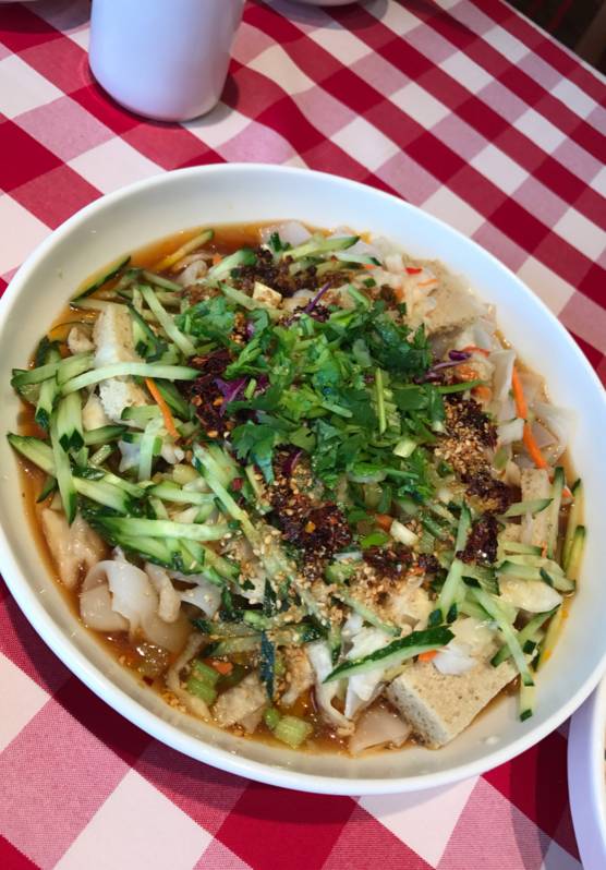 鼓起勇气踏入“武汉天地”剪头发，没想到却被“搞”大了肚子……