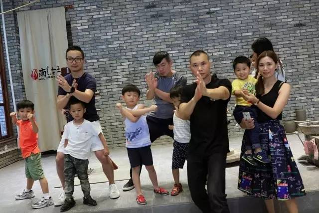 陪伴就是最长情的告白,周末,带儿子到佛山“小台湾”度个假