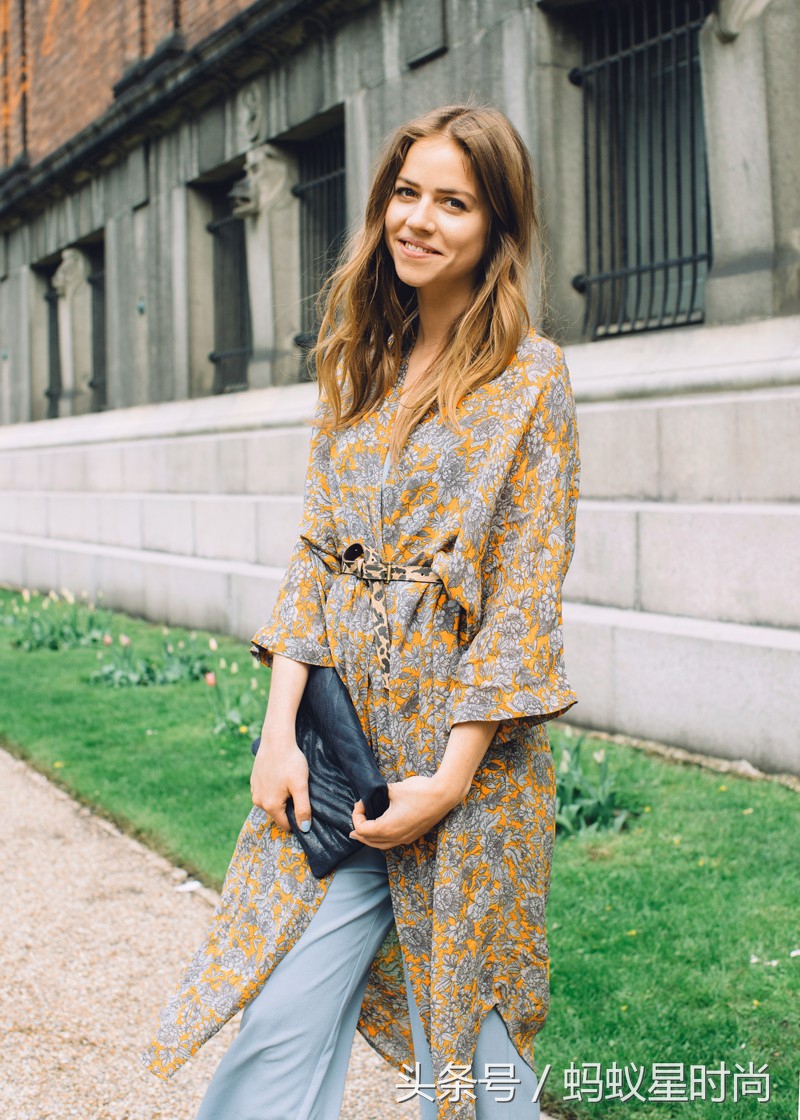 这个夏天你压箱底的波西米亚长裙又可以拿出来了