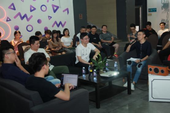 F518龙门阵:大咖“闪聊”国际级设计大奖产品