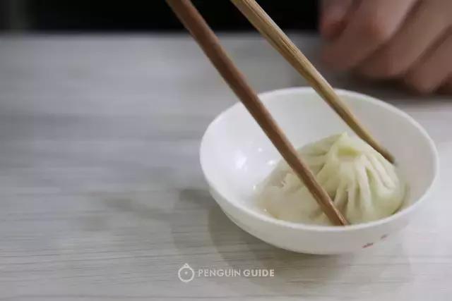 走街串巷的小笼包 (走街串巷杭州小笼包)