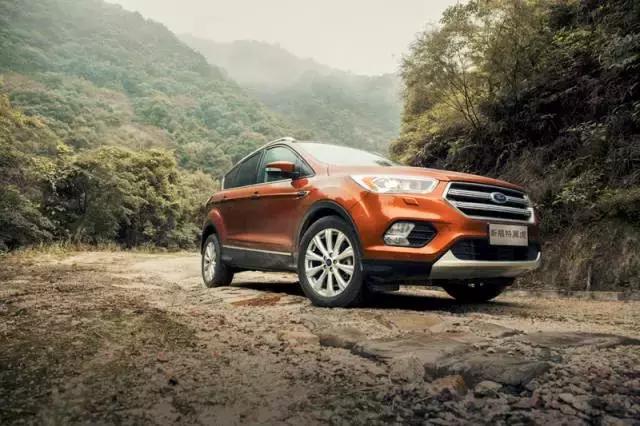 一台能买菜带娃下工地的“超跑”，评测2017款福特翼虎
