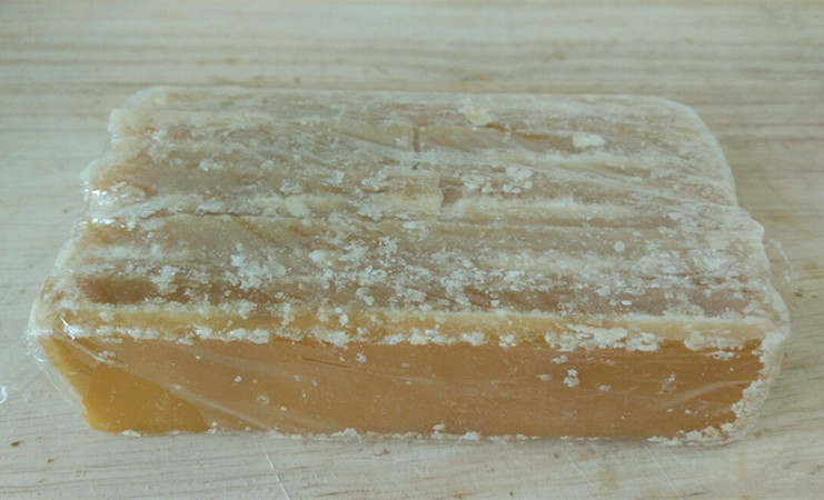 超市真假红糖怎么分辨 (怎么辨别超市真假红糖)