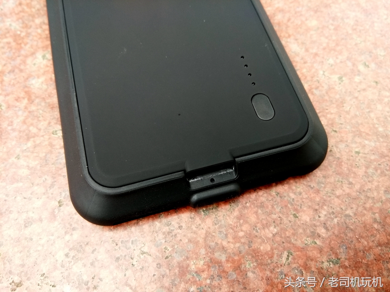 图拉斯充电宝对比苹果外接电池,苹果图拉斯磁吸充电宝真实测评