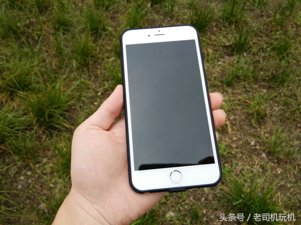 图拉斯充电宝对比苹果外接电池,苹果图拉斯磁吸充电宝真实测评