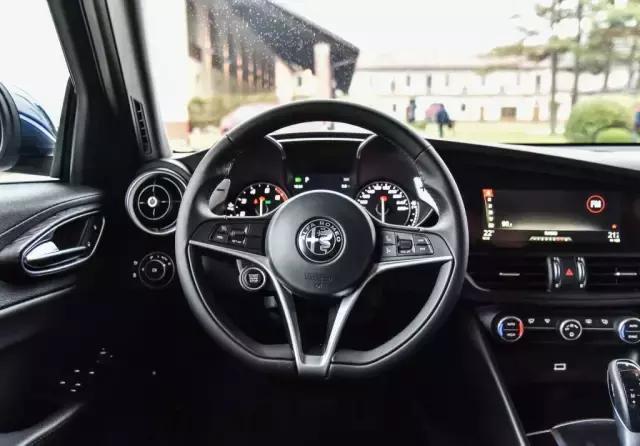 试驾2023款阿尔法罗密欧giulia,阿尔法罗密欧stelvio原创试驾