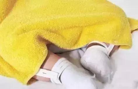 反复夜起,妈妈已崩溃,宝宝还踢被怎么办?亲测这些方法百试百灵!