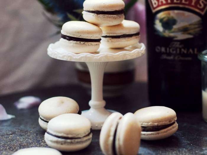 怎么在家做马卡龙超简单,教你在家自己做马卡龙不用烤箱