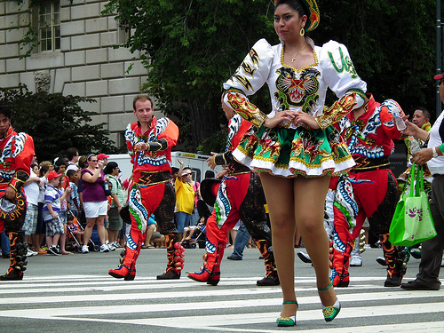 吃热狗挑战赛,吃热狗大赛热狗多重