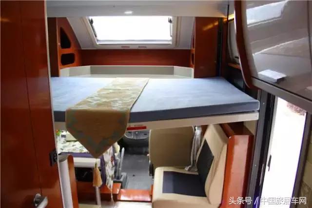 飞神双拓展自动挡c型房车蓝牌,大通房车c型房车价目表