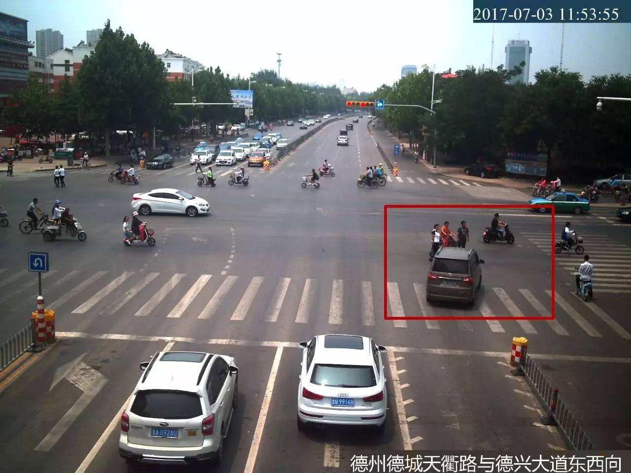 机动车不礼让斑马线将罚款吗,不礼让行人有车挡着看不到