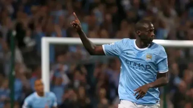 曼城巴洛特利阵容,特维斯时期曼城阵容