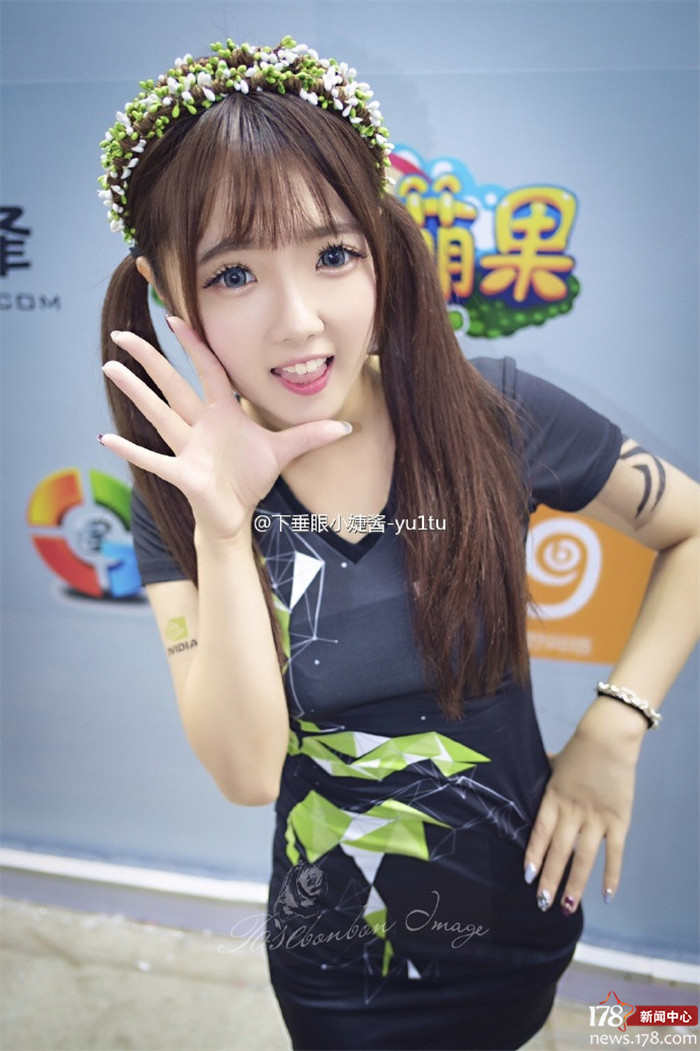 一起扒Showgirl：可爱又迷人的二次元美女小婕酱