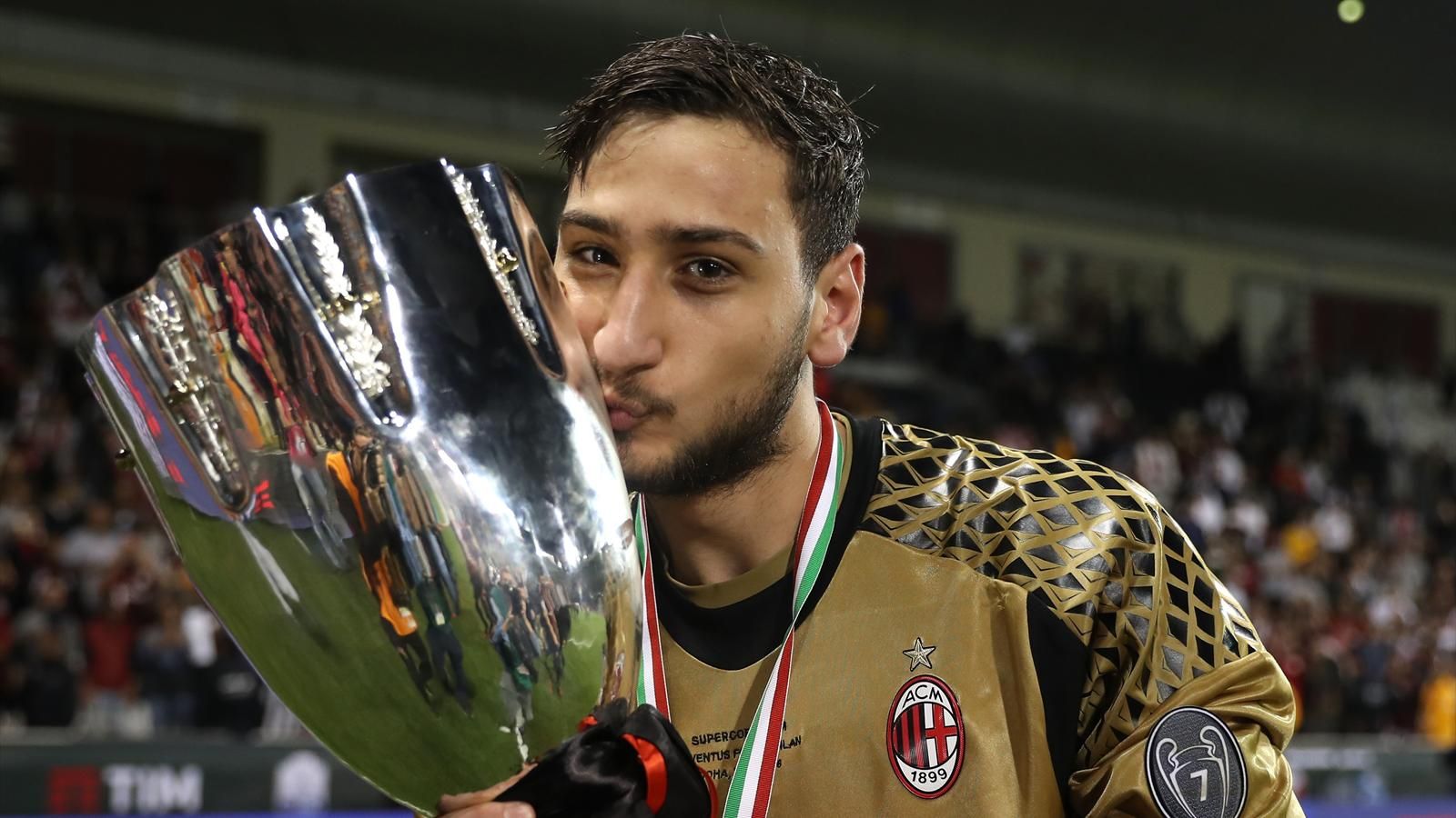 一人得道鸡犬*天升**细数世界足坛那些靠着明星蹭履历的亲朋们