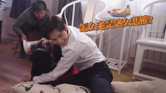 靳东吻戏镜头,靳东有哪些电视剧里的吻戏