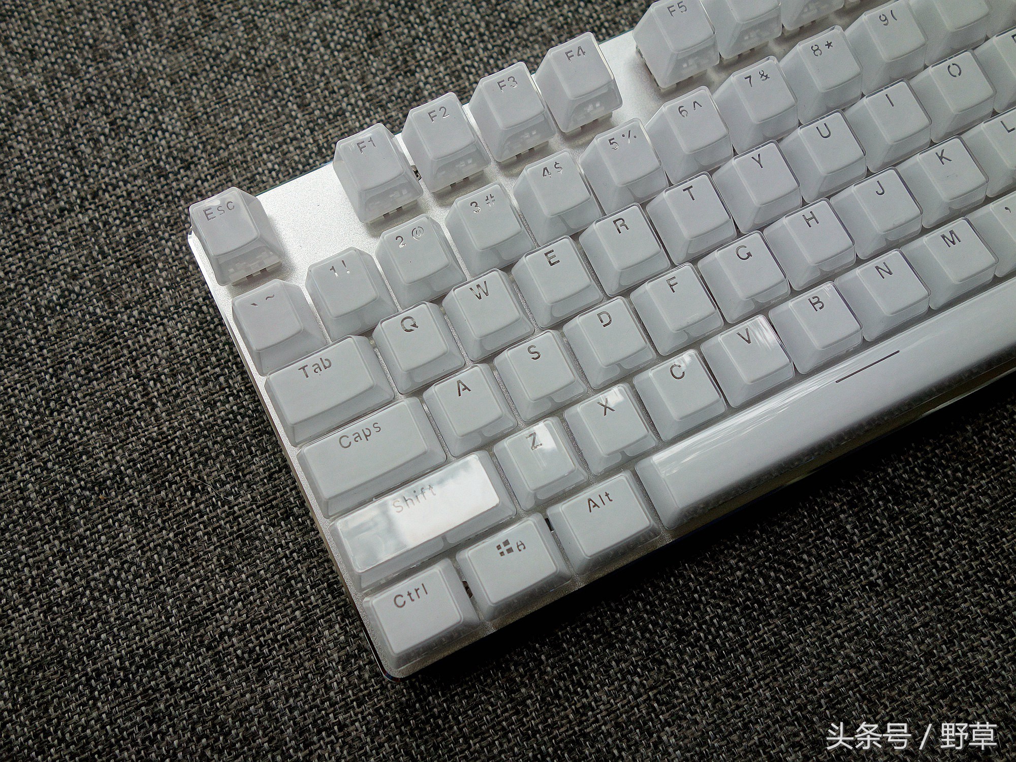 雷柏v500srgb机械键盘,雷柏v500合金版键盘黑轴测评