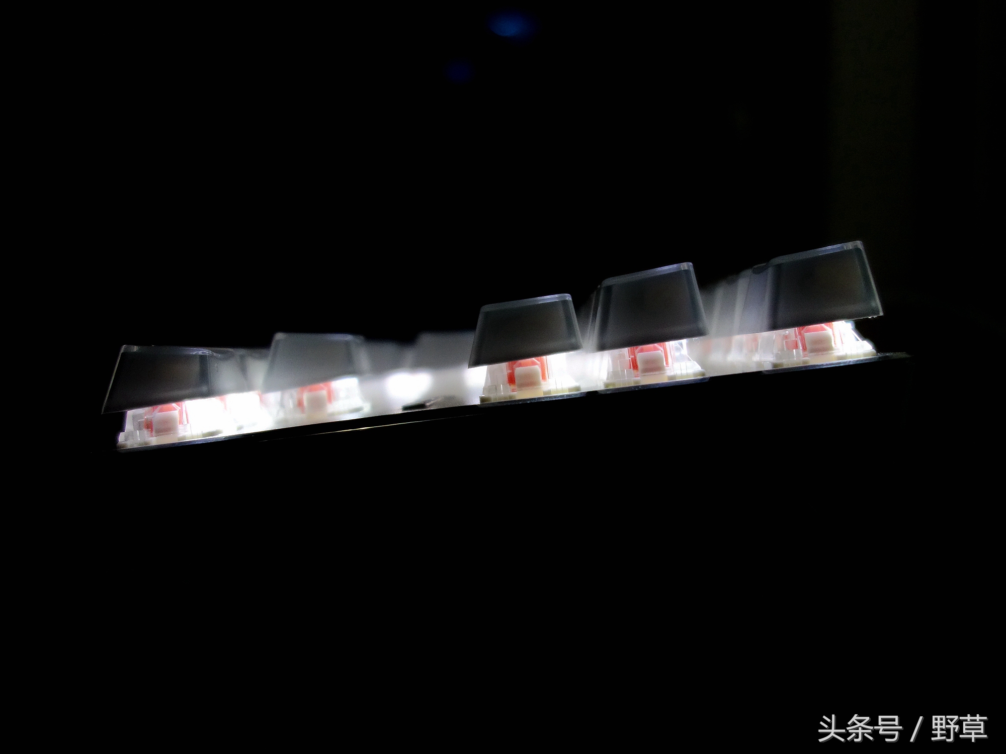 雷柏v500srgb机械键盘,雷柏v500合金版键盘黑轴测评