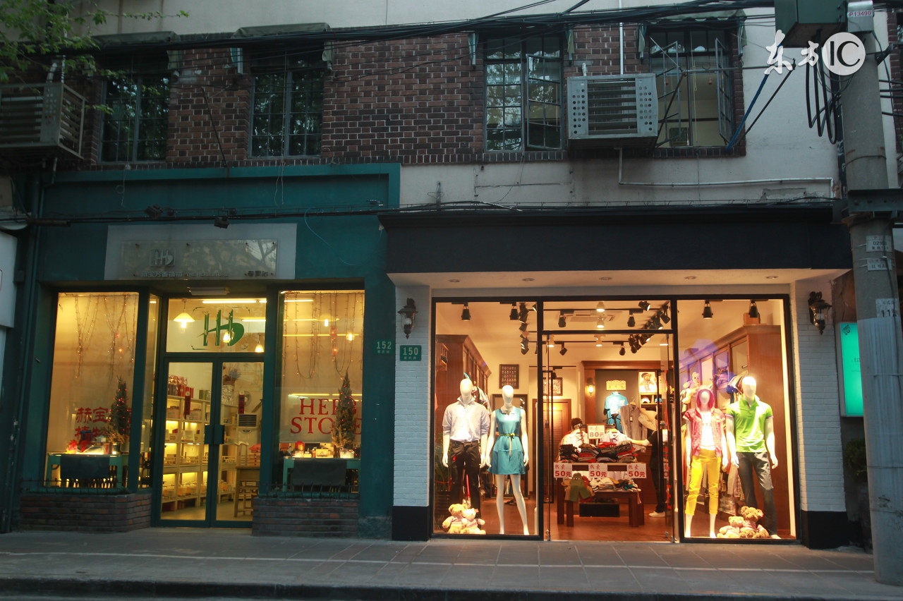 新手开服装店不会搭配怎么拿货,想开服装店怎么选货源呢