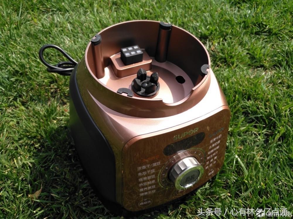 苏泊尔无渣破壁机,苏泊尔真磨醇浆机dj128