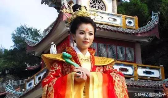 一个女人要走多少弯路,一个女人成长的路程