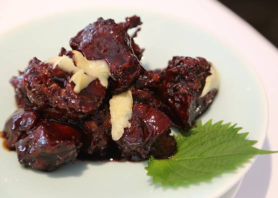 鼓起勇气踏入“武汉天地”剪头发，没想到却被“搞”大了肚子……