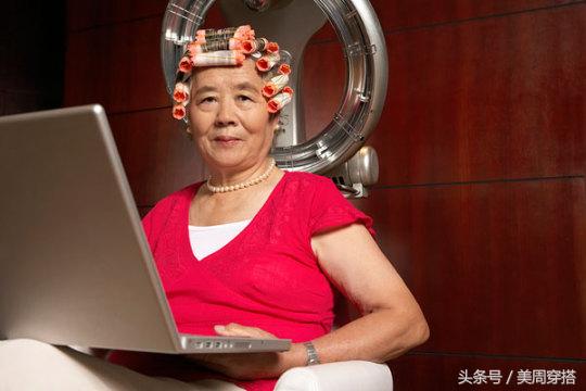 巧克力染发膏能和自然黑混合用吗,用巧克力酱染发