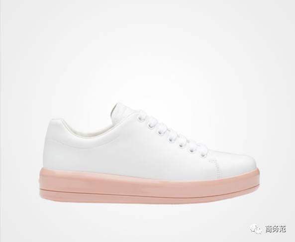 gucci刺绣小白鞋图案,gucci小白鞋金字母