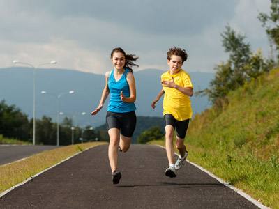 湿气重的危害你知道多少,教你一招辨别体内湿气