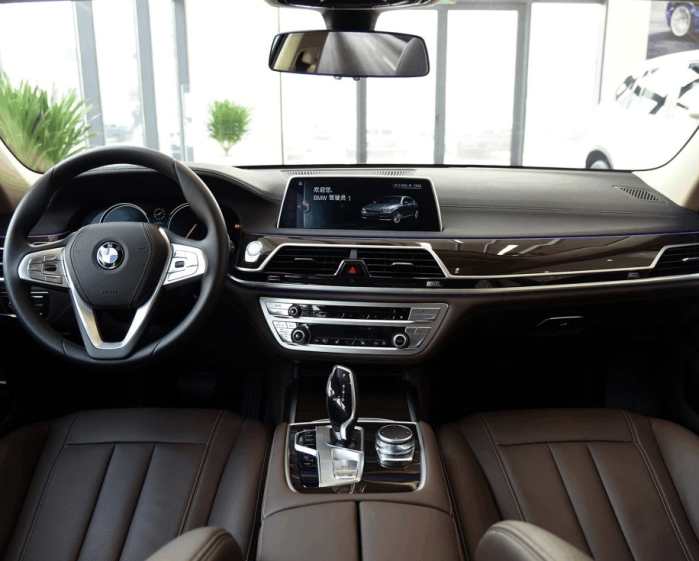 5年的宝马7系值不值得购买,哪年的宝马7系最值得购买