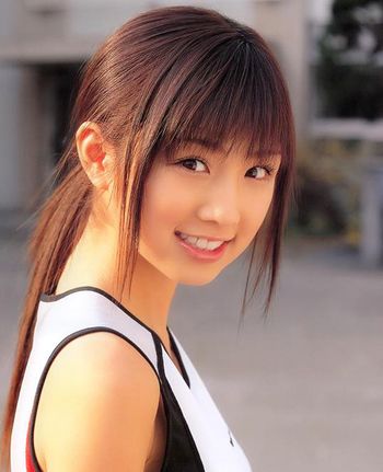 圆脸肉肉的女生扎什么发型,瓜子脸短头发夏天可以怎么扎头发